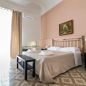*** Couette-café Liberty Italie