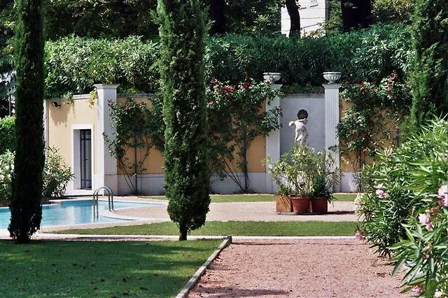 Residence Ville Lago Lugano Porto Ceresio Aparthotel